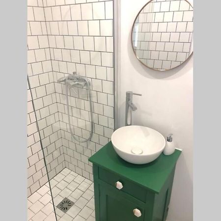 Studio Sous Les Toits Lyon Bagian luar foto